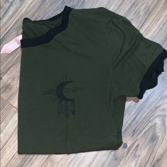 Tee Shirt - Picture 2 of 2